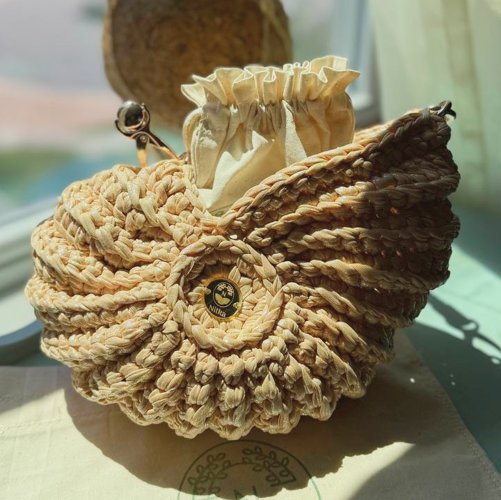 Sanibel Shell Bag, Leather-like yarn