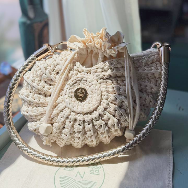 Sanibel Shell Bag, Leather-like yarn